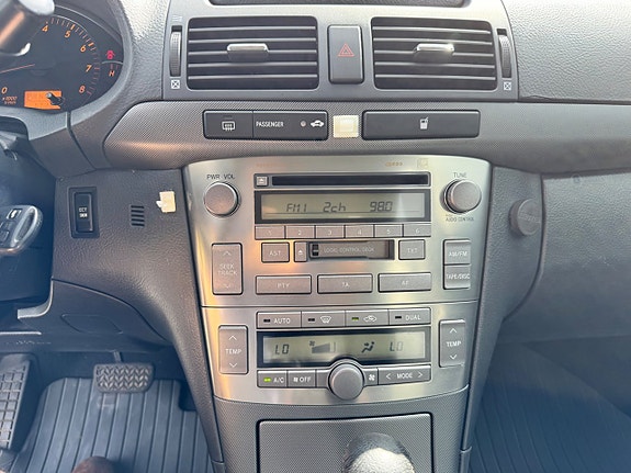 Toyota Avensis 14 of 15