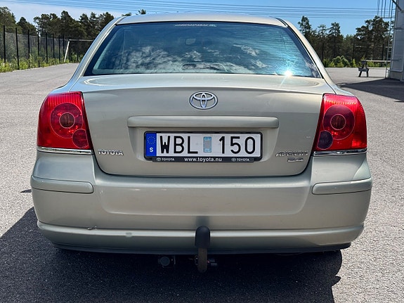 Toyota Avensis 5 of 5