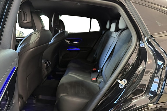Mercedes-Benz GLC300 de 6 of 12