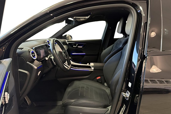 Mercedes-Benz GLC300 de 7 of 12
