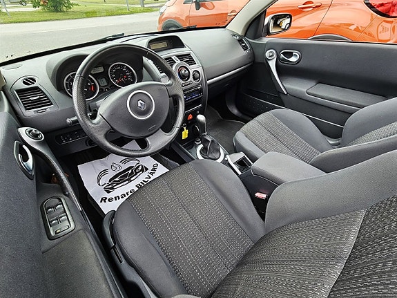 Renault Megane 10 of 15