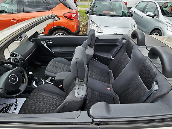 Renault Megane 9 of 15
