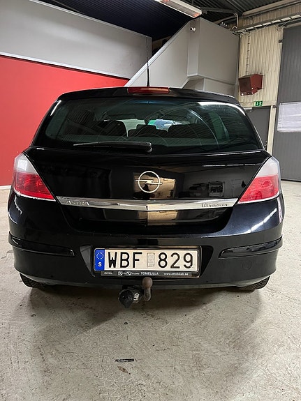 Opel Astra 6 of 8