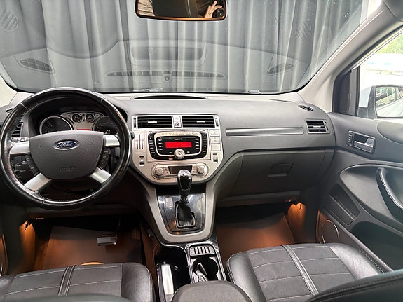 Ford Kuga 8 of 13