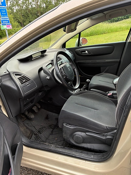 Citroen C4 5 of 5
