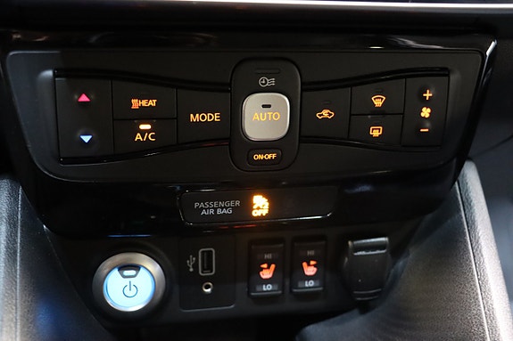 Nissan Leaf 24 of 30