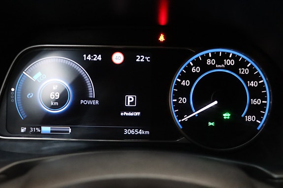 Nissan Leaf 26 of 30
