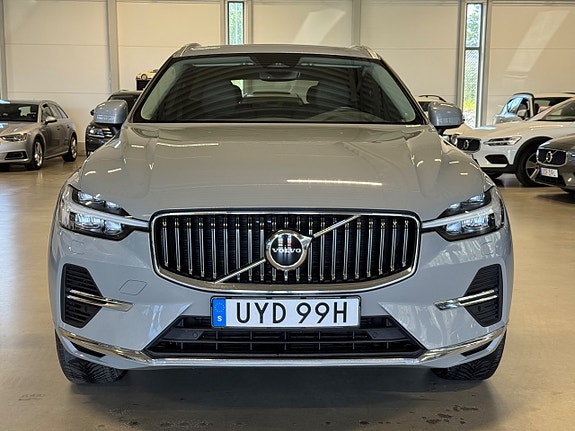 Volvo XC60 2 of 5