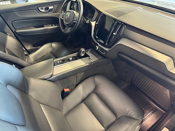 Volvo XC60 12 of 26