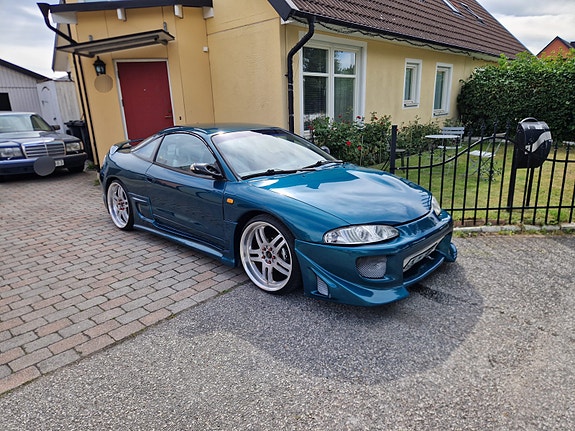 Mitsubishi Eclipse 3 of 5