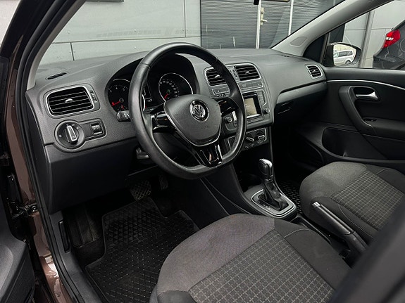 Volkswagen Polo 11 of 19