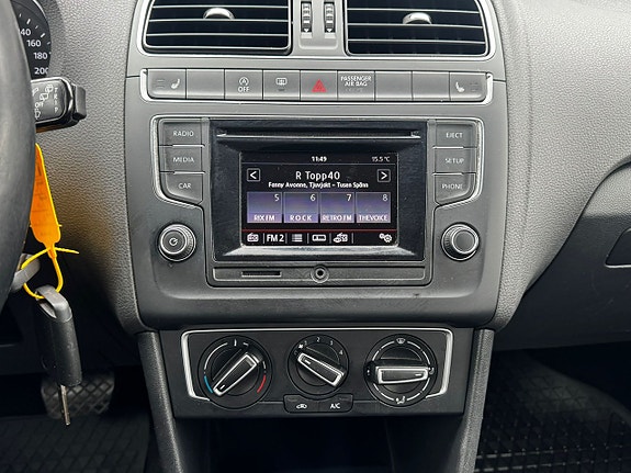 Volkswagen Polo 10 of 19