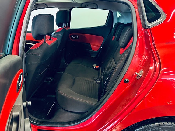 Renault Clio 10 of 13