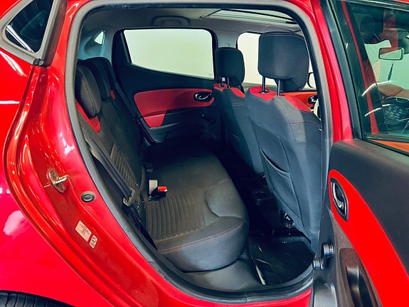 Renault Clio 9 of 13