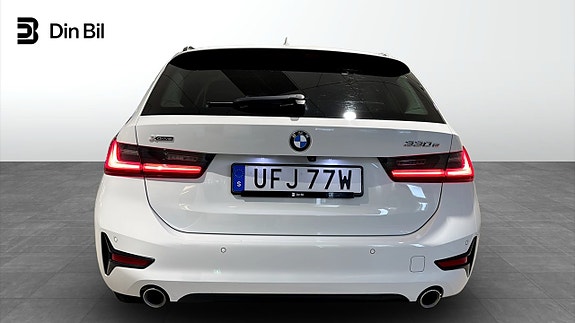 BMW 330e 5 of 5