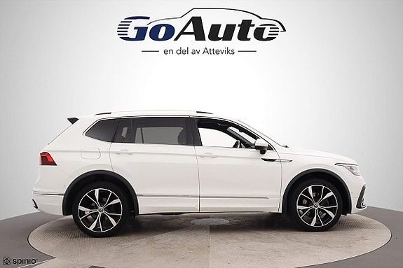 Volkswagen Tiguan Allspace 2 of 5