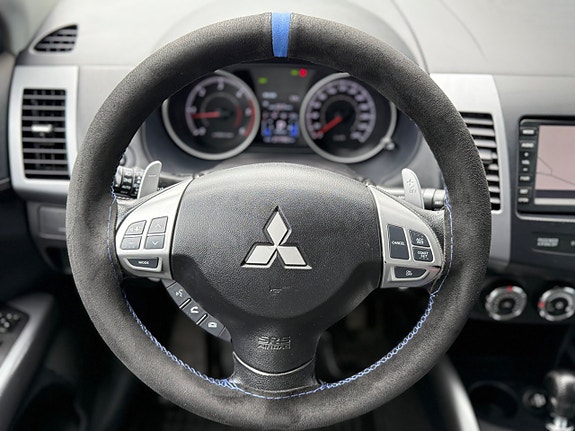 Mitsubishi Outlander 8 of 30