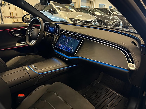 Mercedes-Benz E300 e 14 of 19