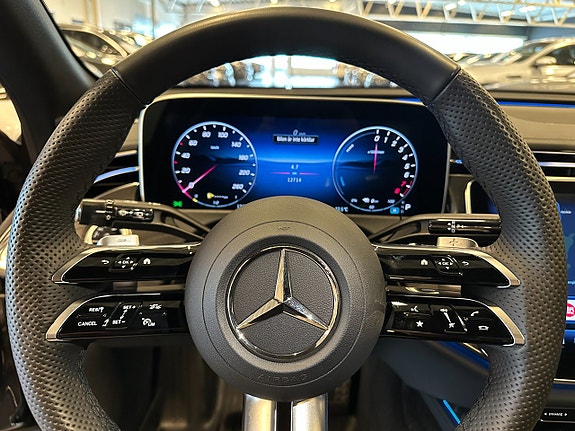 Mercedes-Benz E300 e 8 of 19