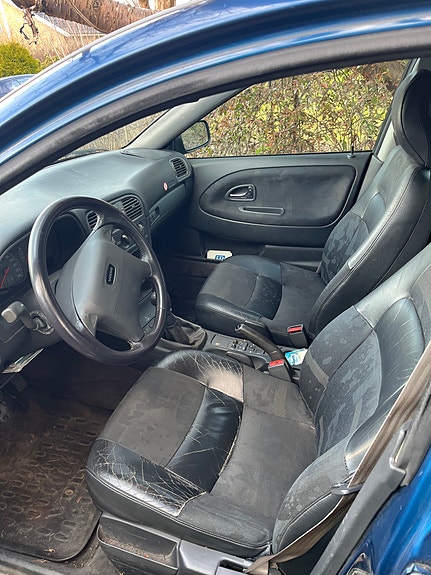 Volvo S40 2 of 4