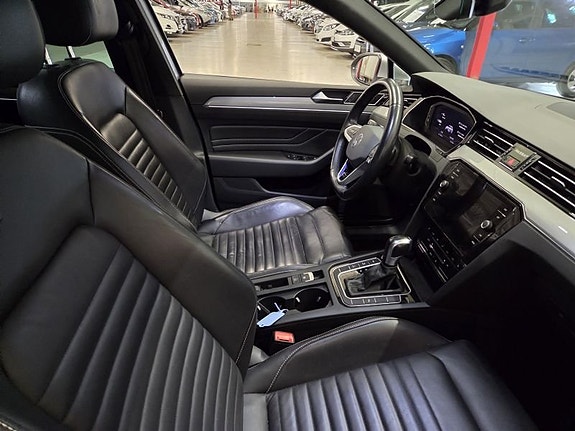Volkswagen Passat 4 of 5