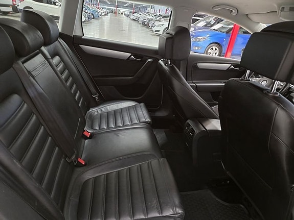 Volkswagen Passat Alltrack 5 of 5
