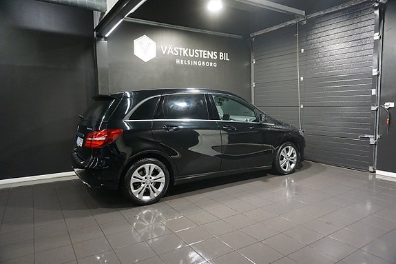 Mercedes-Benz B200 7 of 23