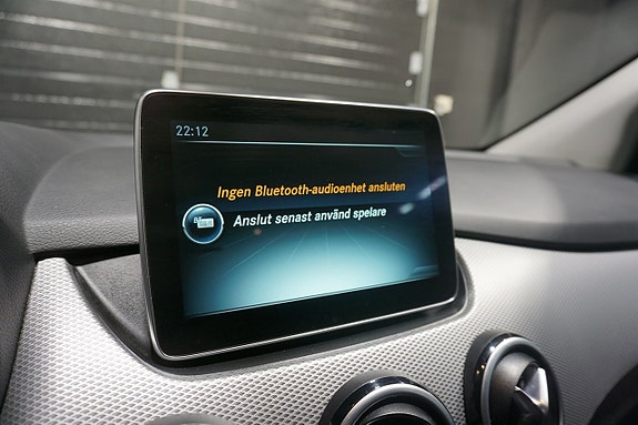 Mercedes-Benz B200 16 of 23