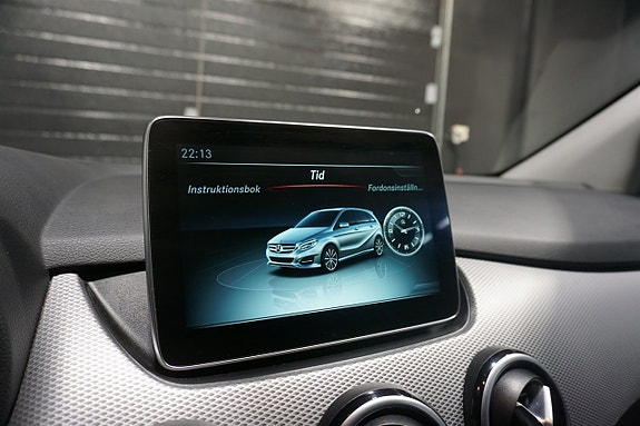Mercedes-Benz B200 18 of 23