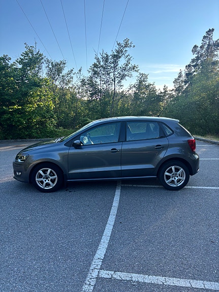 Volkswagen Polo 2 of 5