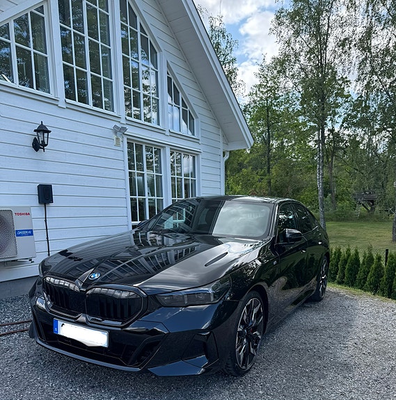 BMW 550e 2 of 21