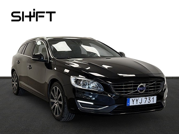 Volvo V60 2 of 5