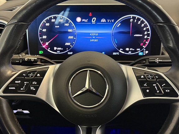 Mercedes-Benz C300 12 of 17