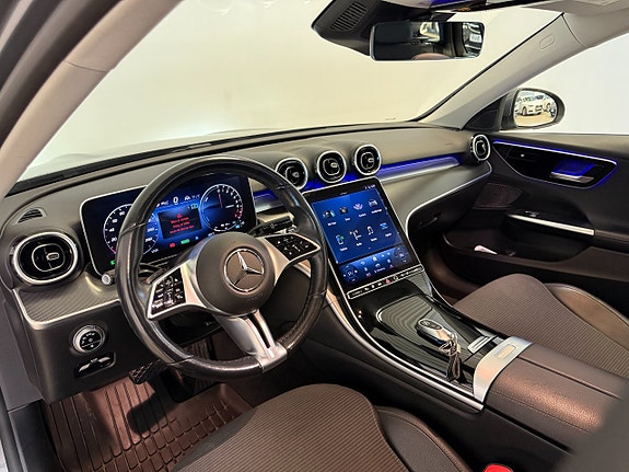 Mercedes-Benz C300 10 of 17