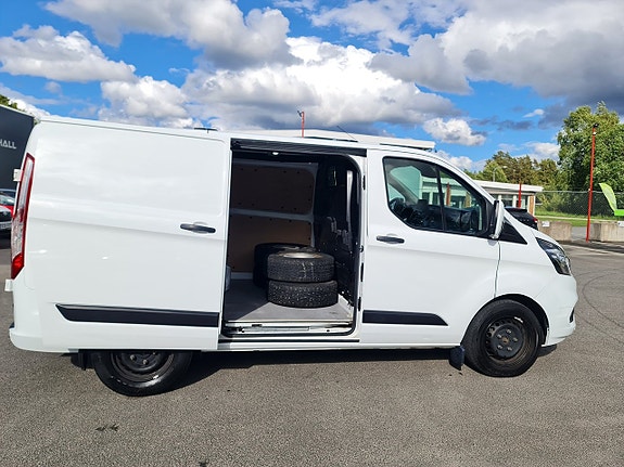 Ford Transit Custom 3 of 5