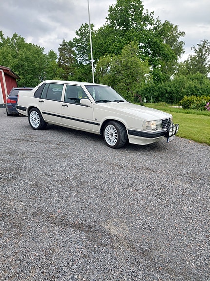 Volvo 940 3 of 5