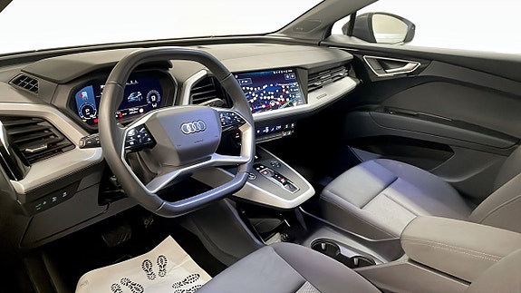 Audi Q4 e-tron 7 of 14