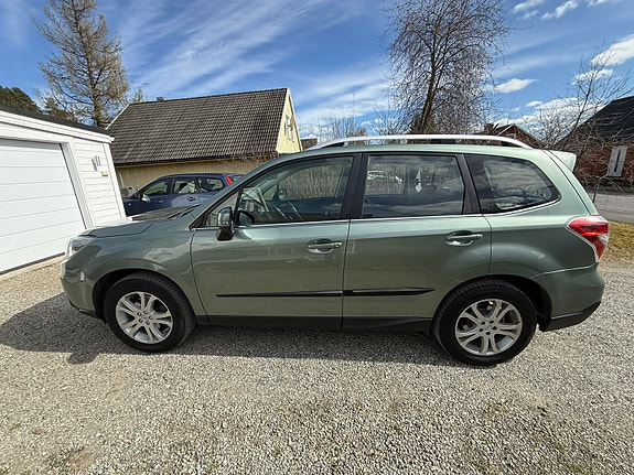 Subaru Forester 2 of 5