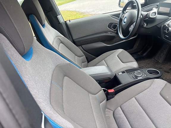 BMW i3s 3 of 5