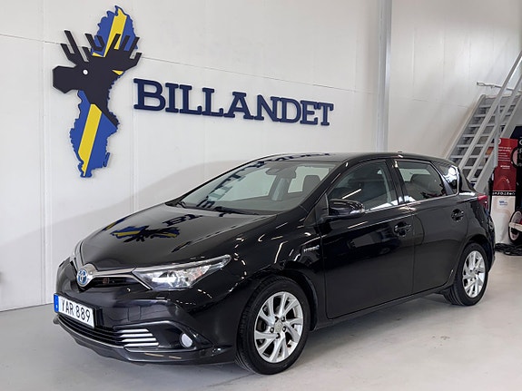 Toyota Auris 9 of 29