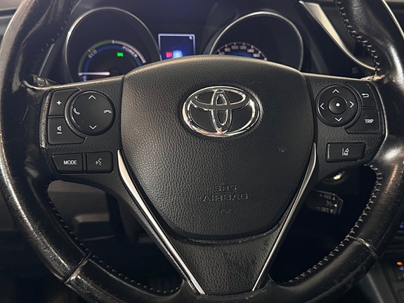 Toyota Auris 27 of 29