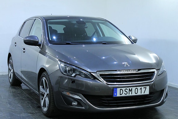 Peugeot 308 2 of 11