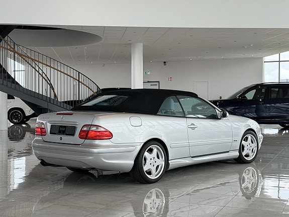 Mercedes-Benz CLK430 4 of 5