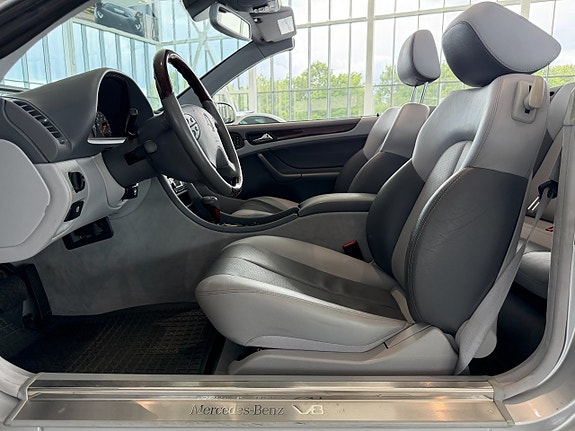 Mercedes-Benz CLK430 12 of 20