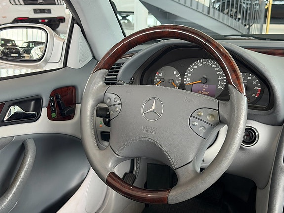 Mercedes-Benz CLK430 15 of 20