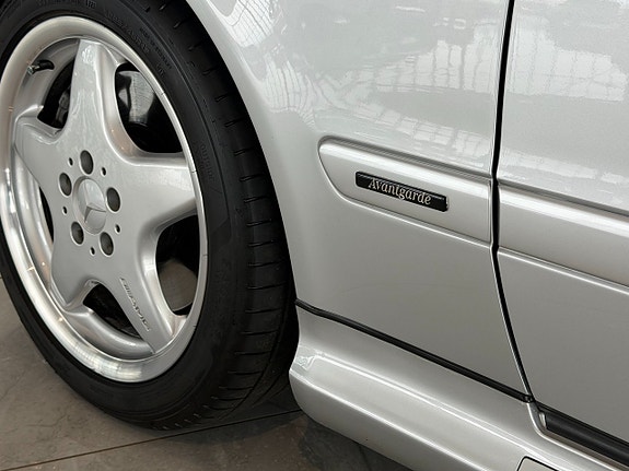 Mercedes-Benz CLK430 9 of 20