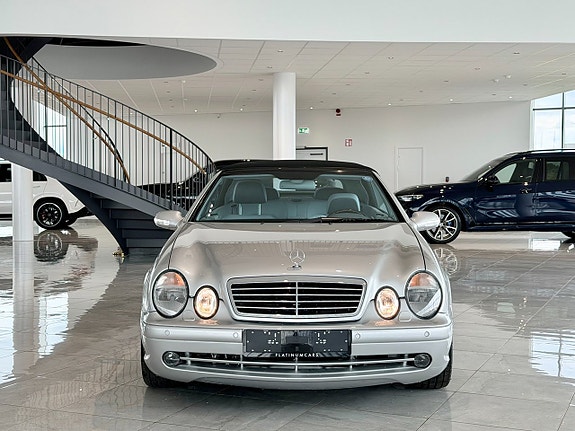 Mercedes-Benz CLK430 5 of 5