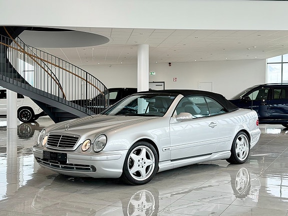 Mercedes-Benz CLK430 2 of 5