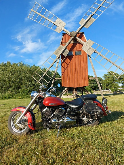 Yamaha XVS650A 2 of 4