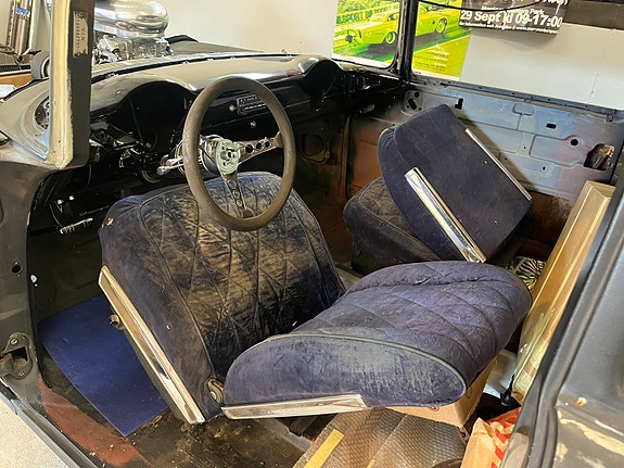 Chevrolet 210 3 of 5